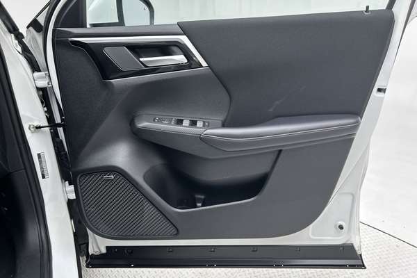 2025 Mitsubishi Outlander LS ZM thumb-18