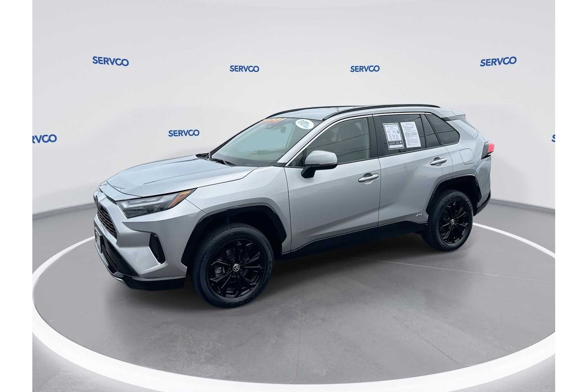 2024 Toyota RAV4 Hybrid SE