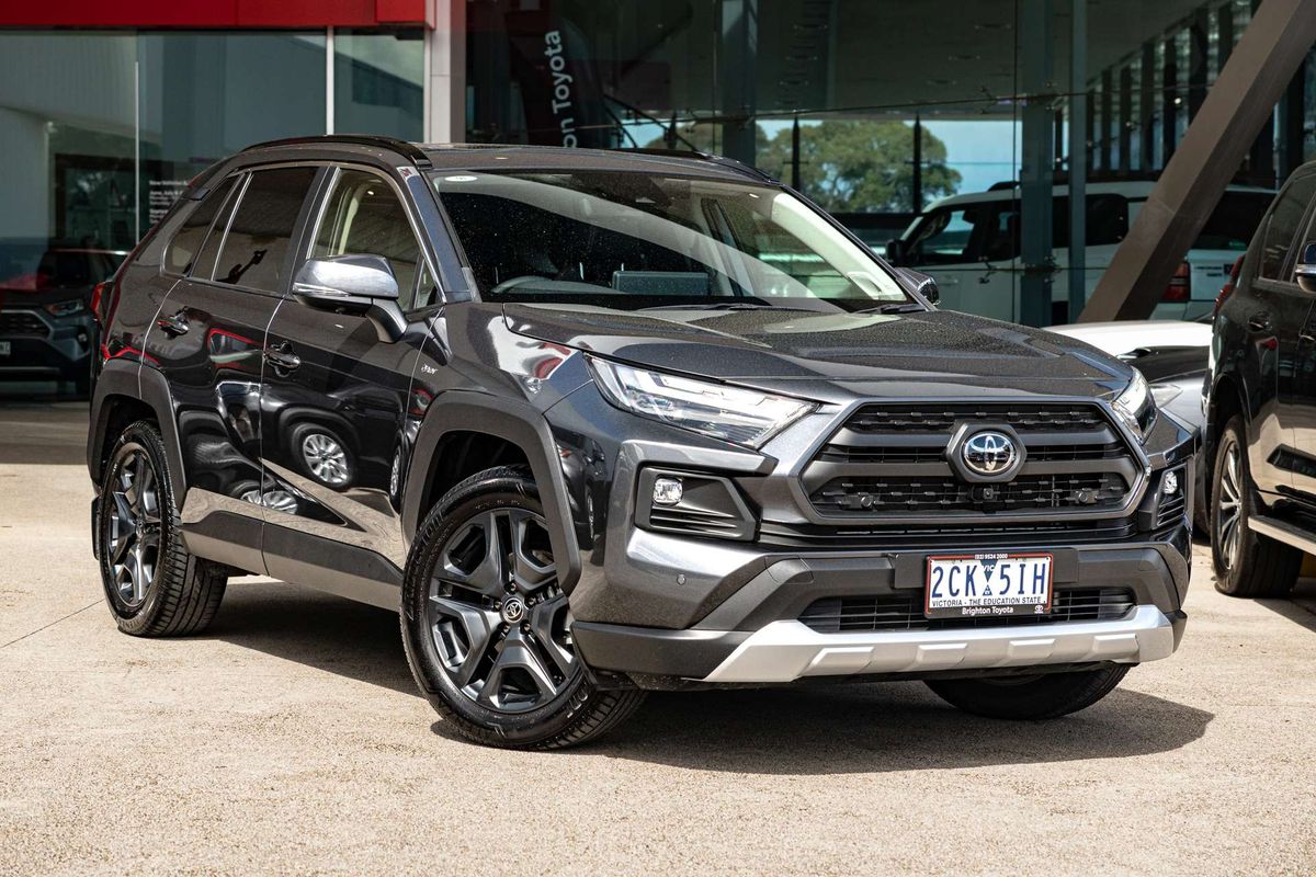 2025 Toyota RAV4 Edge AXAH54R