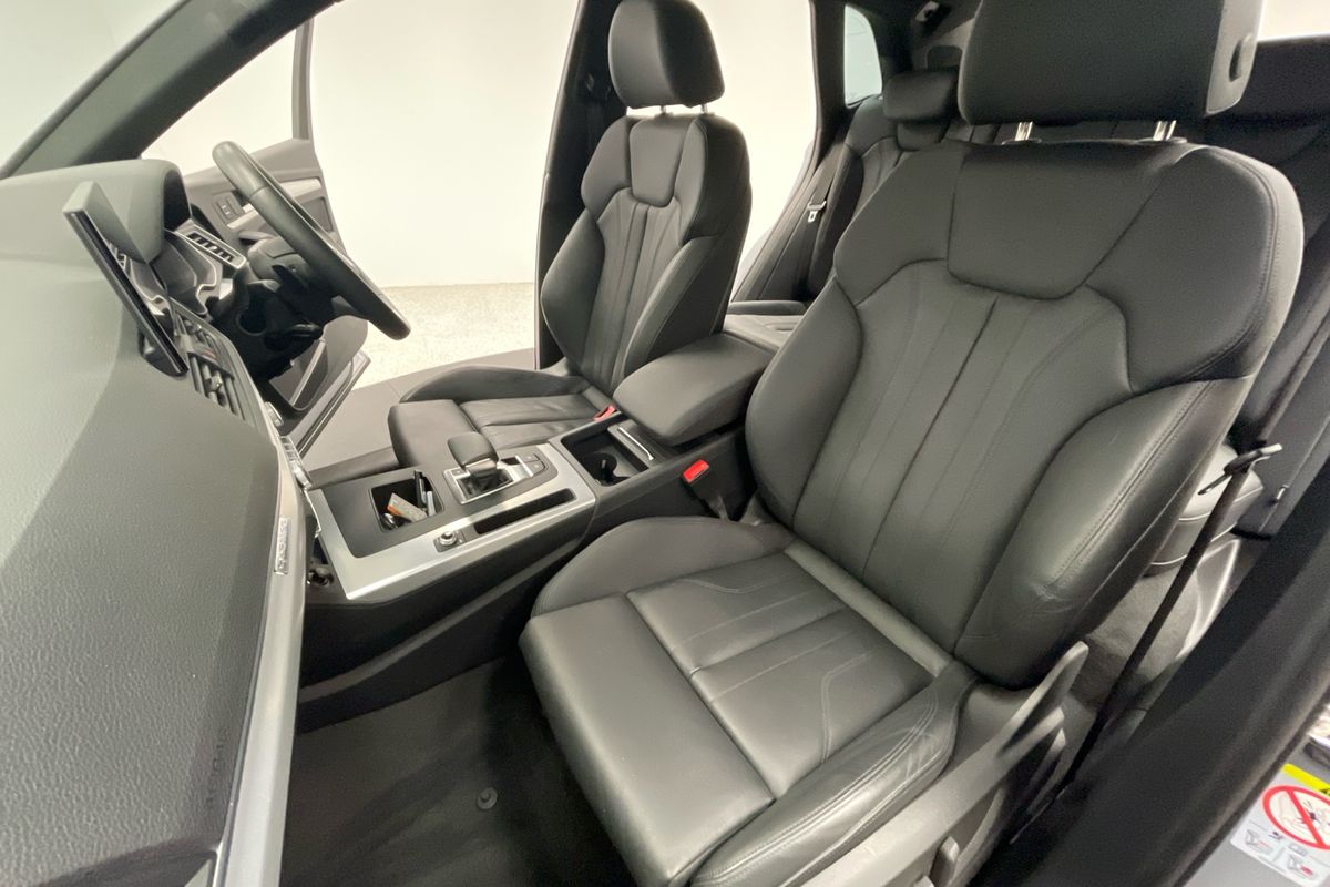 2023 Audi Q5 45 TFSI Sport FY