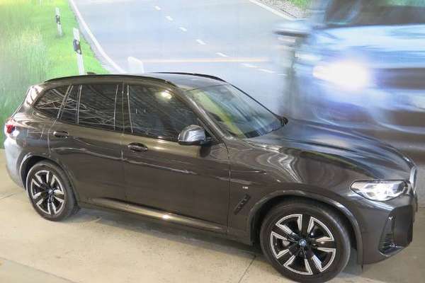 2024 BMW IX3 M Sport G08