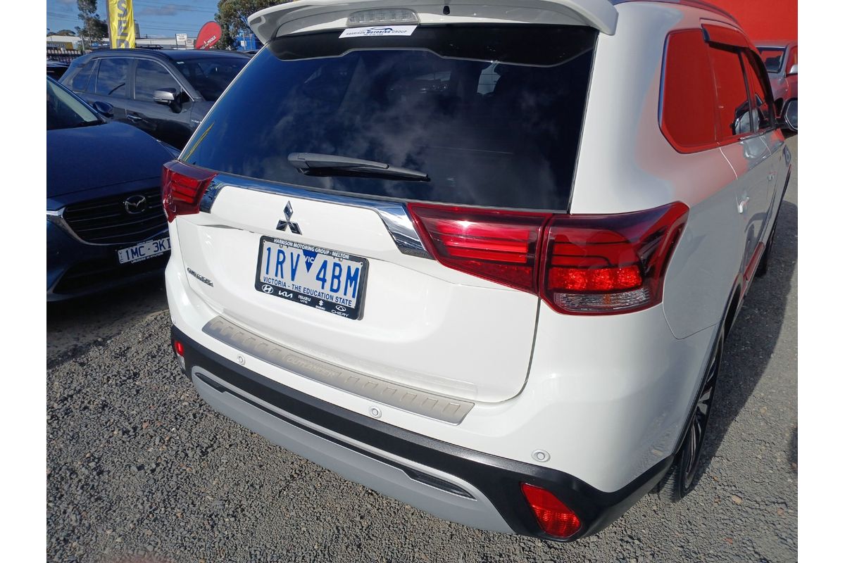 2019 Mitsubishi Outlander LS ZL image 5