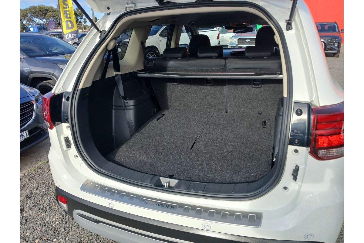 2019 Mitsubishi Outlander LS ZL image 8