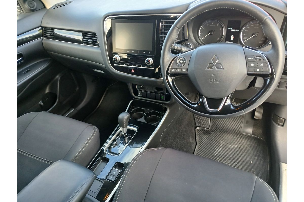 2019 Mitsubishi Outlander LS ZL image 12