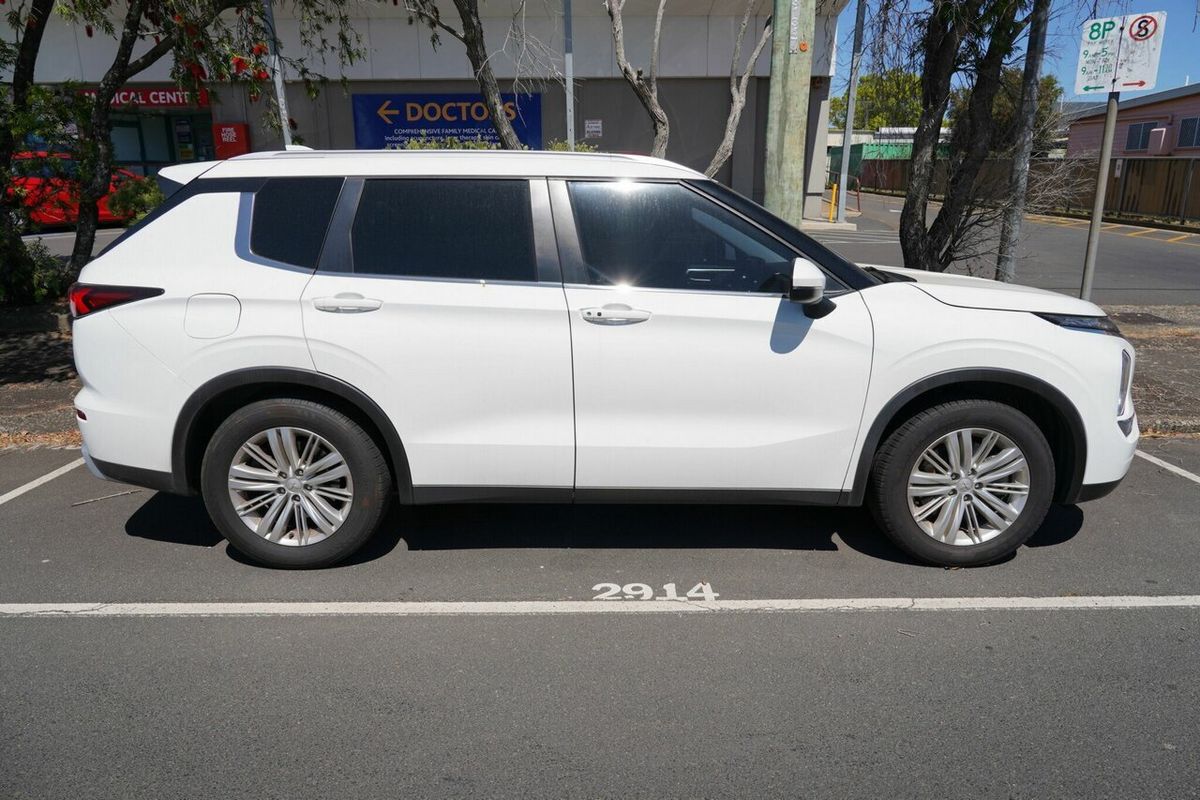 2021 Mitsubishi Outlander LS ZM