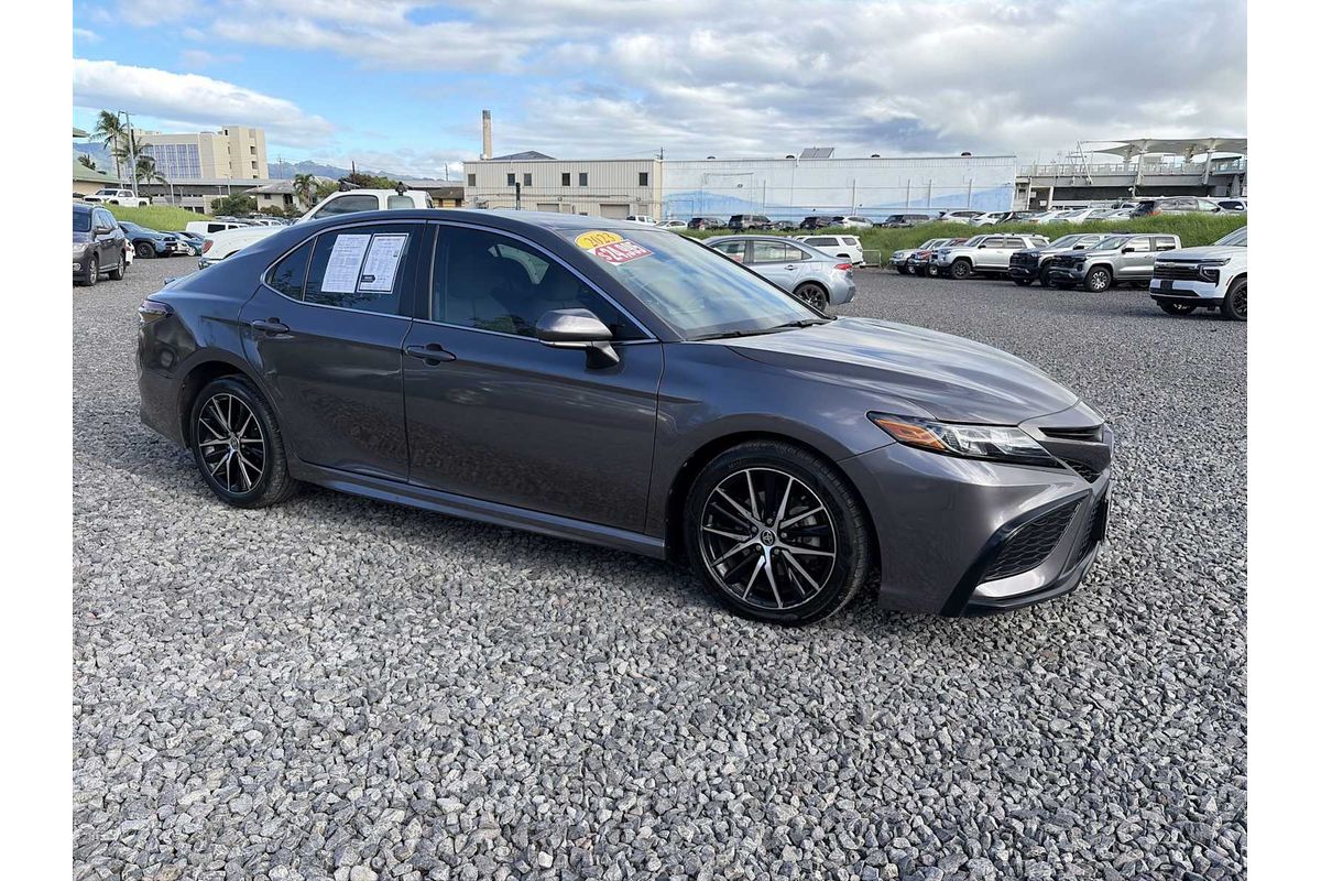 2023 Toyota Camry SE