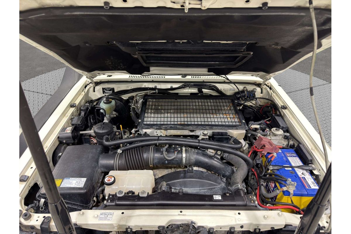 2021 Toyota Landcruiser GXL VDJ79R image 19