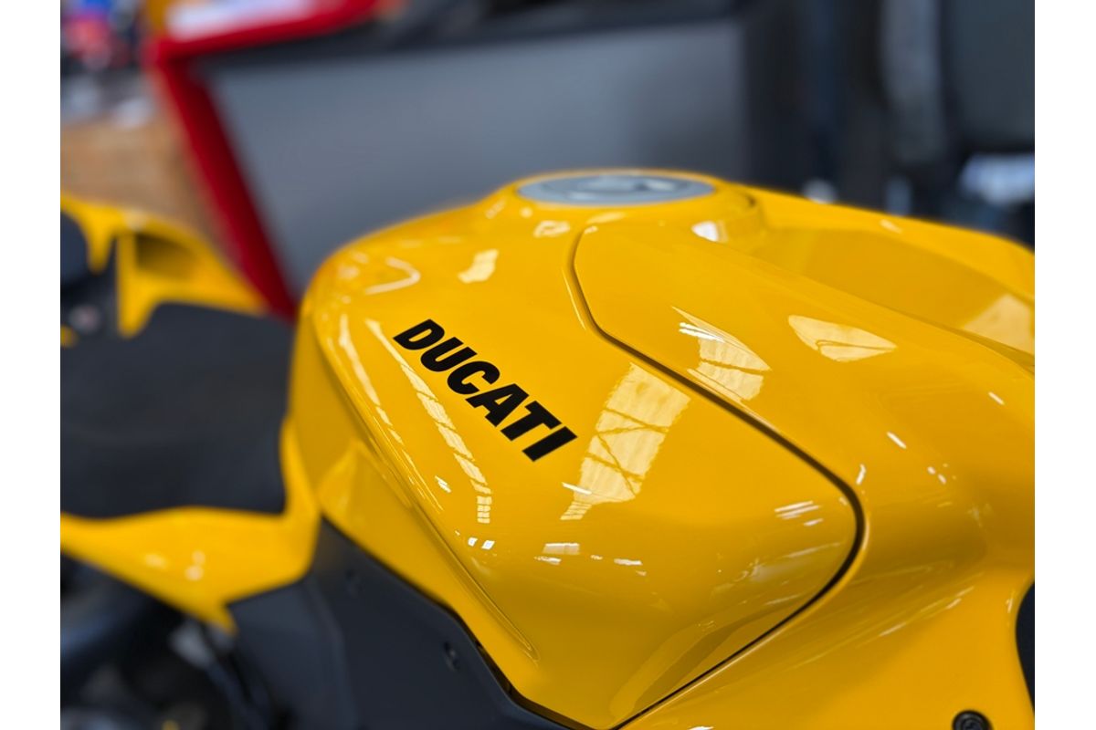 2026 Ducati PANIGALE V2S