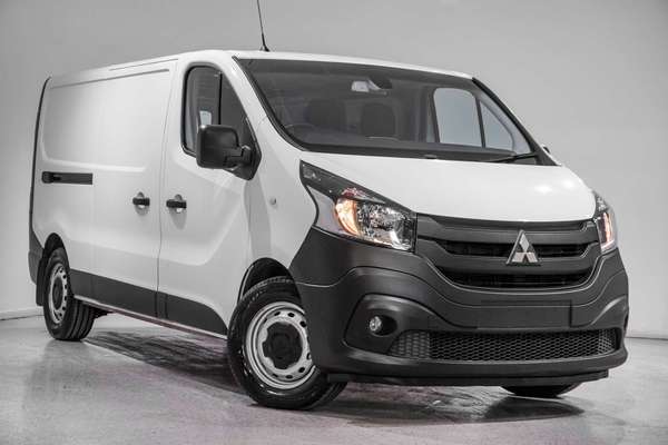 2022 Mitsubishi Express GLX SN LWB