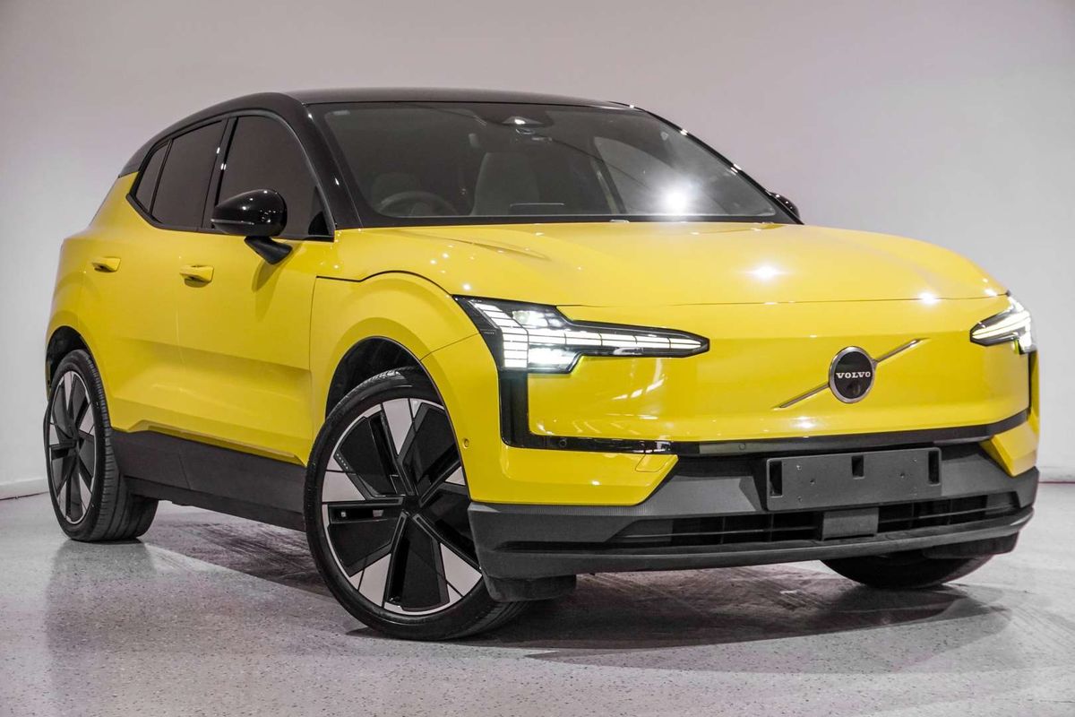 2024 Volvo EX30 Single Motor Extended Range Ultra