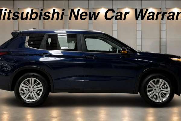 2024 Mitsubishi Outlander LS ZM