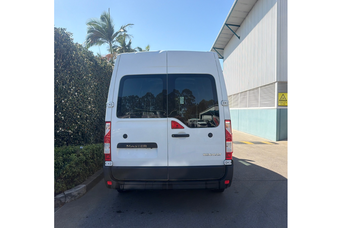 2022 Renault Master Pro 110kW X62 Phase 2 MWB Mid Roof image 13