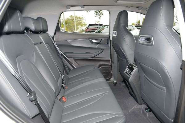 2026 Chery Tiggo 4 Ultimate thumb-8