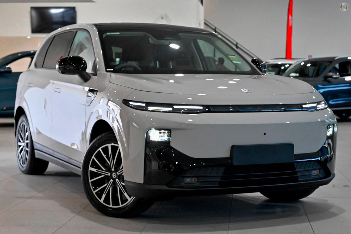 2026 Leapmotor B10 Design LR A12