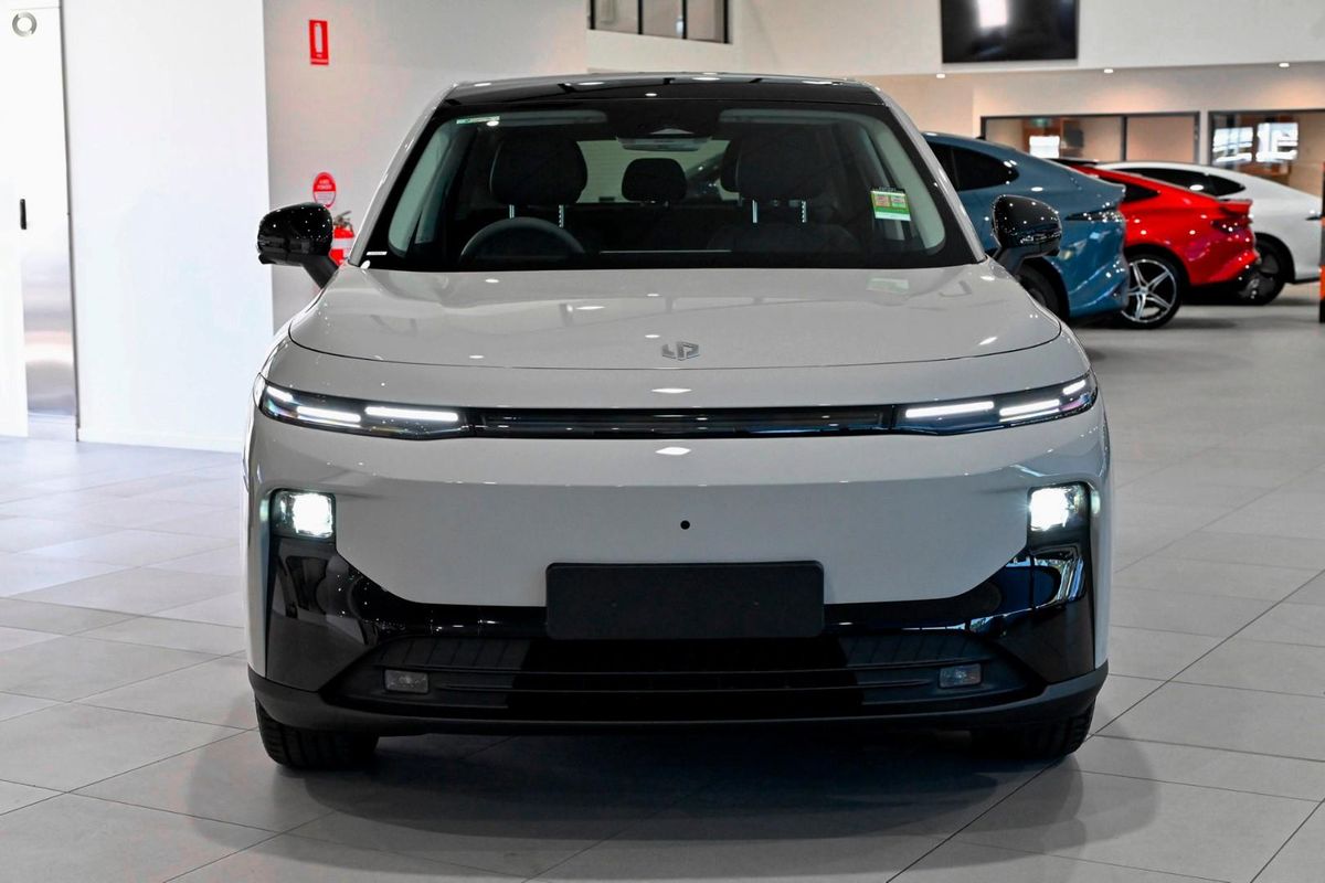 2026 Leapmotor B10 Design LR A12