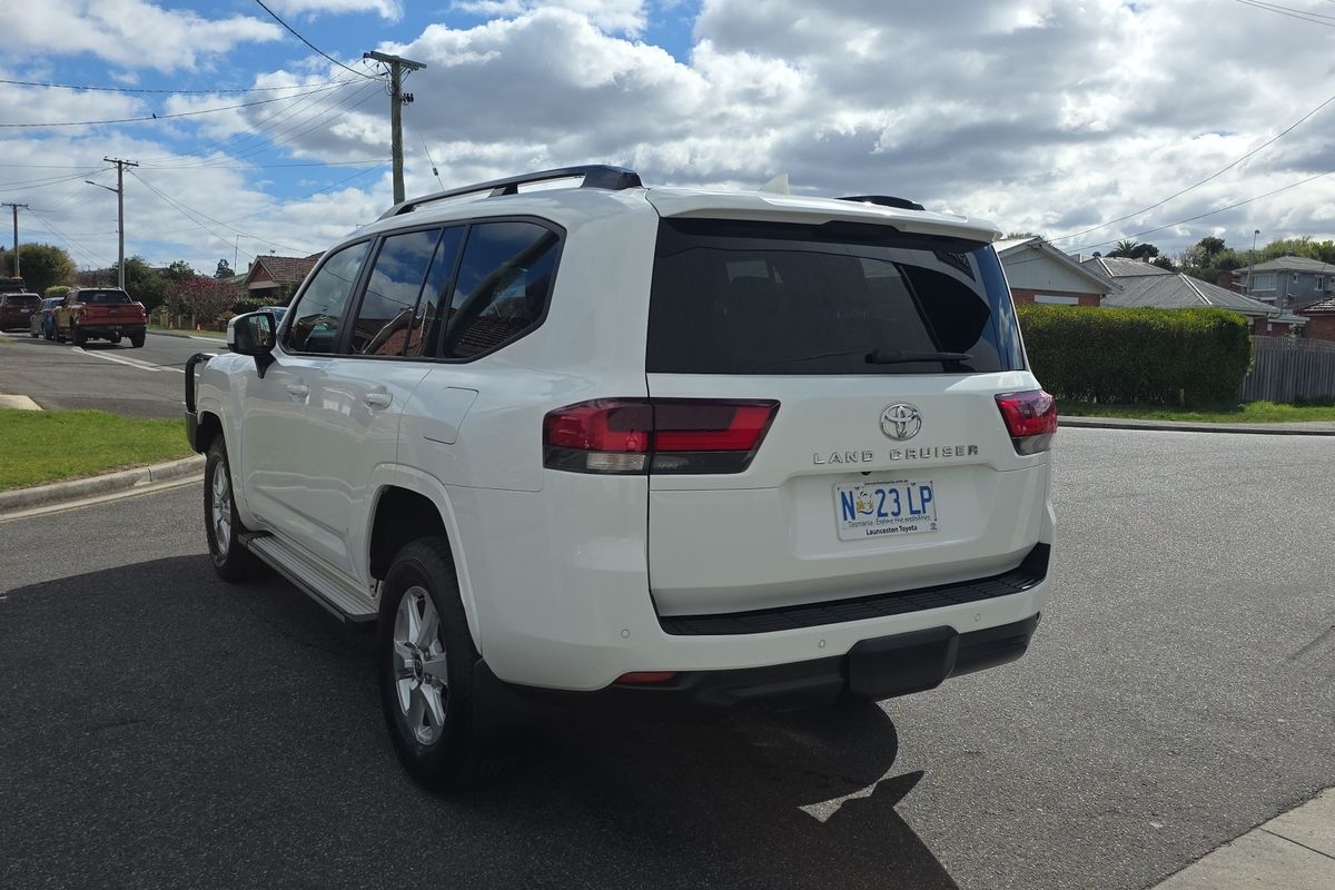 2024 Toyota Landcruiser GXL FJA300R