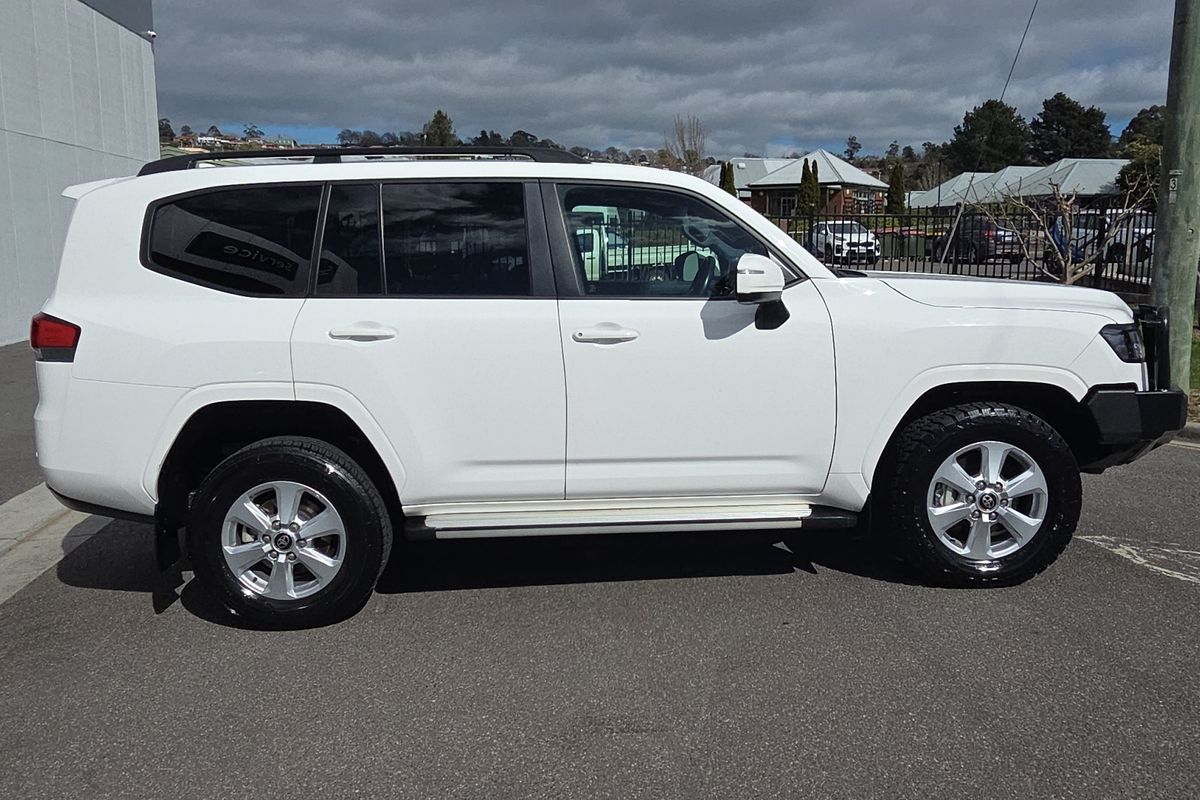 2024 Toyota Landcruiser GXL FJA300R