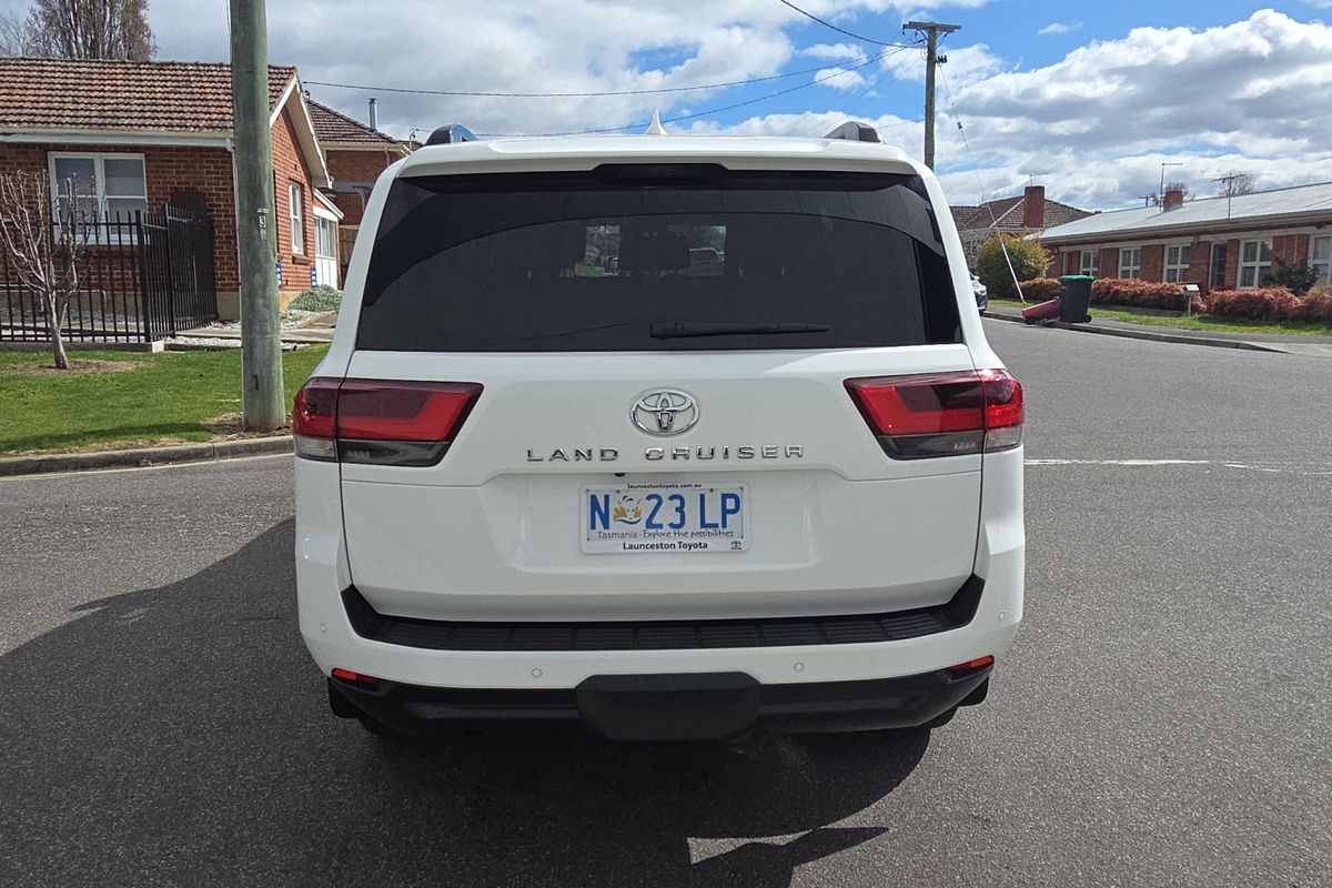 2024 Toyota Landcruiser GXL FJA300R