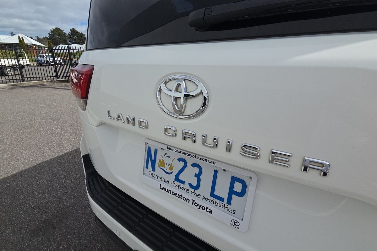 2024 Toyota Landcruiser GXL FJA300R