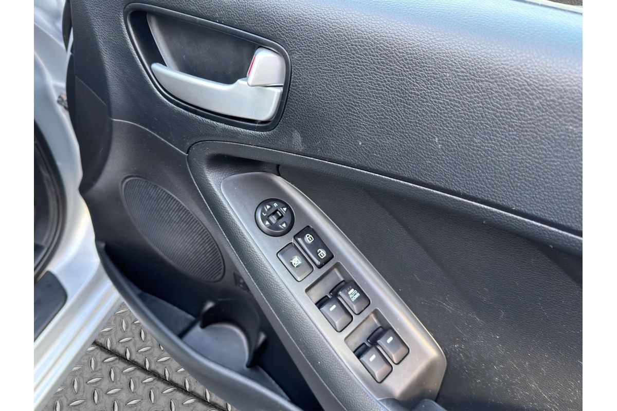 2017 Kia Cerato S YD image 12