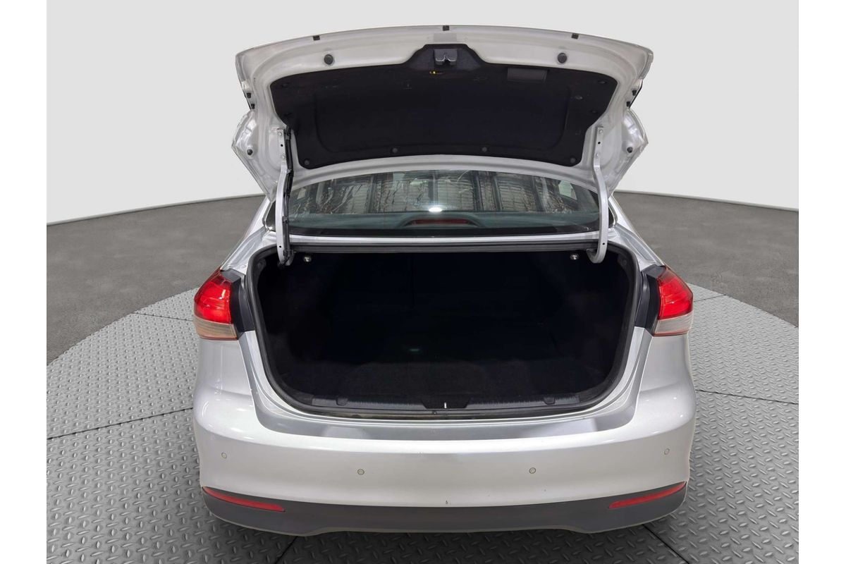 2017 Kia Cerato S YD image 21
