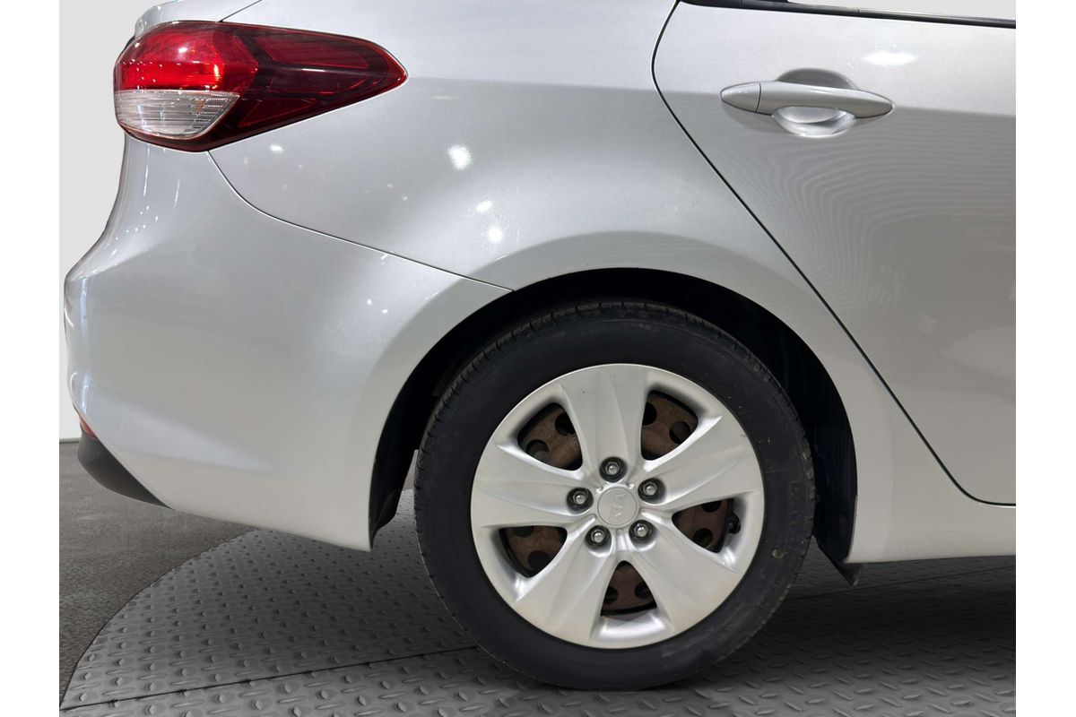 2017 Kia Cerato S YD image 24