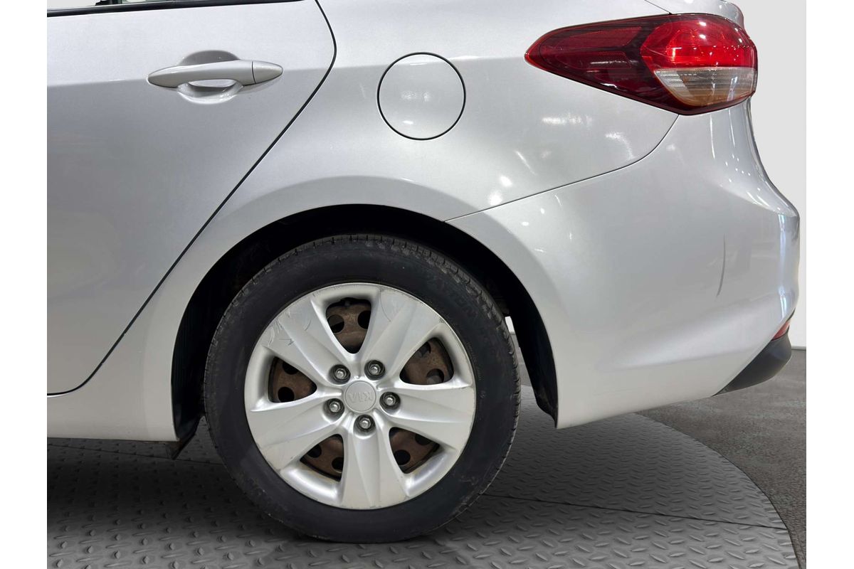 2017 Kia Cerato S YD image 25