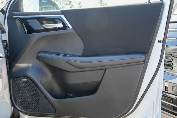 2025 Mitsubishi Outlander LS ZM thumb-16