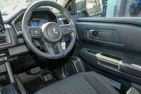 2025 Mitsubishi Triton GLX+ MV 4X4 thumb-18