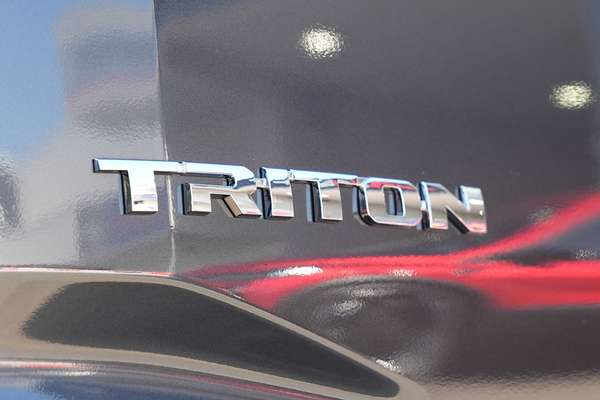 2025 Mitsubishi Triton GLX+ MV 4X4 thumb-20