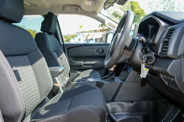 2025 Mitsubishi Triton GLX+ MV 4X4 thumb-9