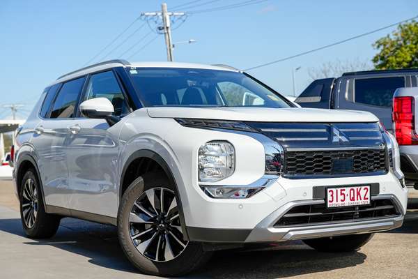 2025 Mitsubishi Outlander LS ZM thumb-0