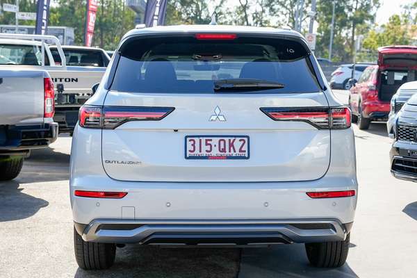 2025 Mitsubishi Outlander LS ZM thumb-6