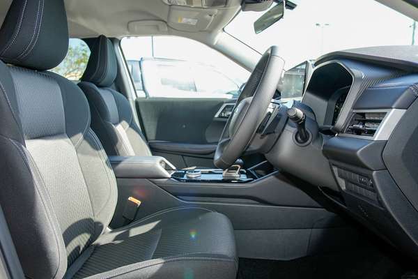 2025 Mitsubishi Outlander LS ZM thumb-9