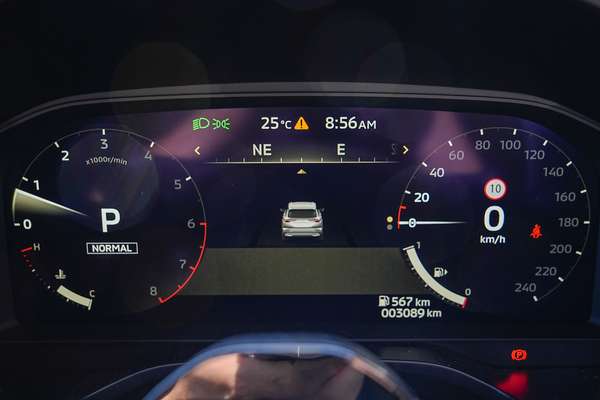 2025 Mitsubishi Outlander LS ZM thumb-10