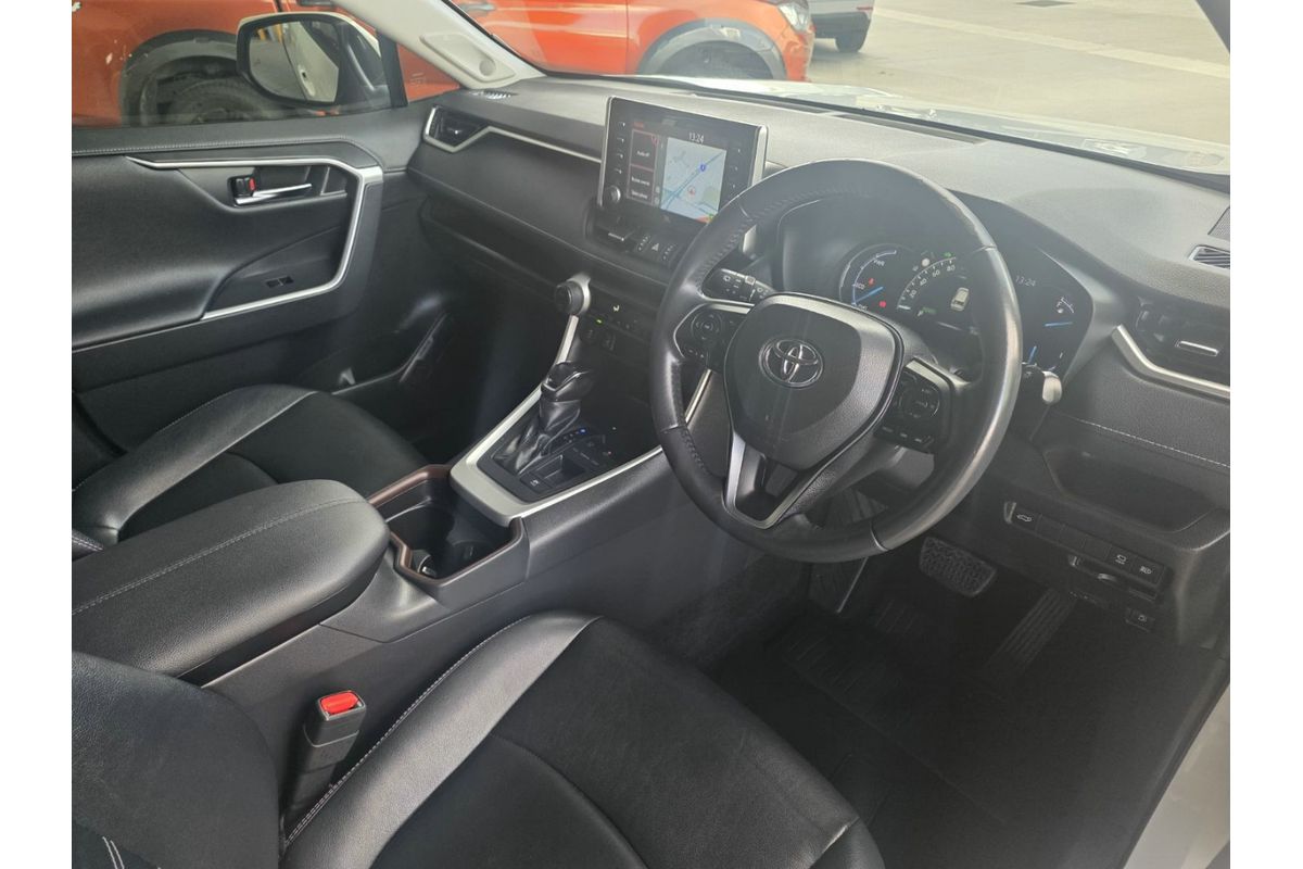 2021 Toyota RAV4 Cruiser AXAH52R image 16