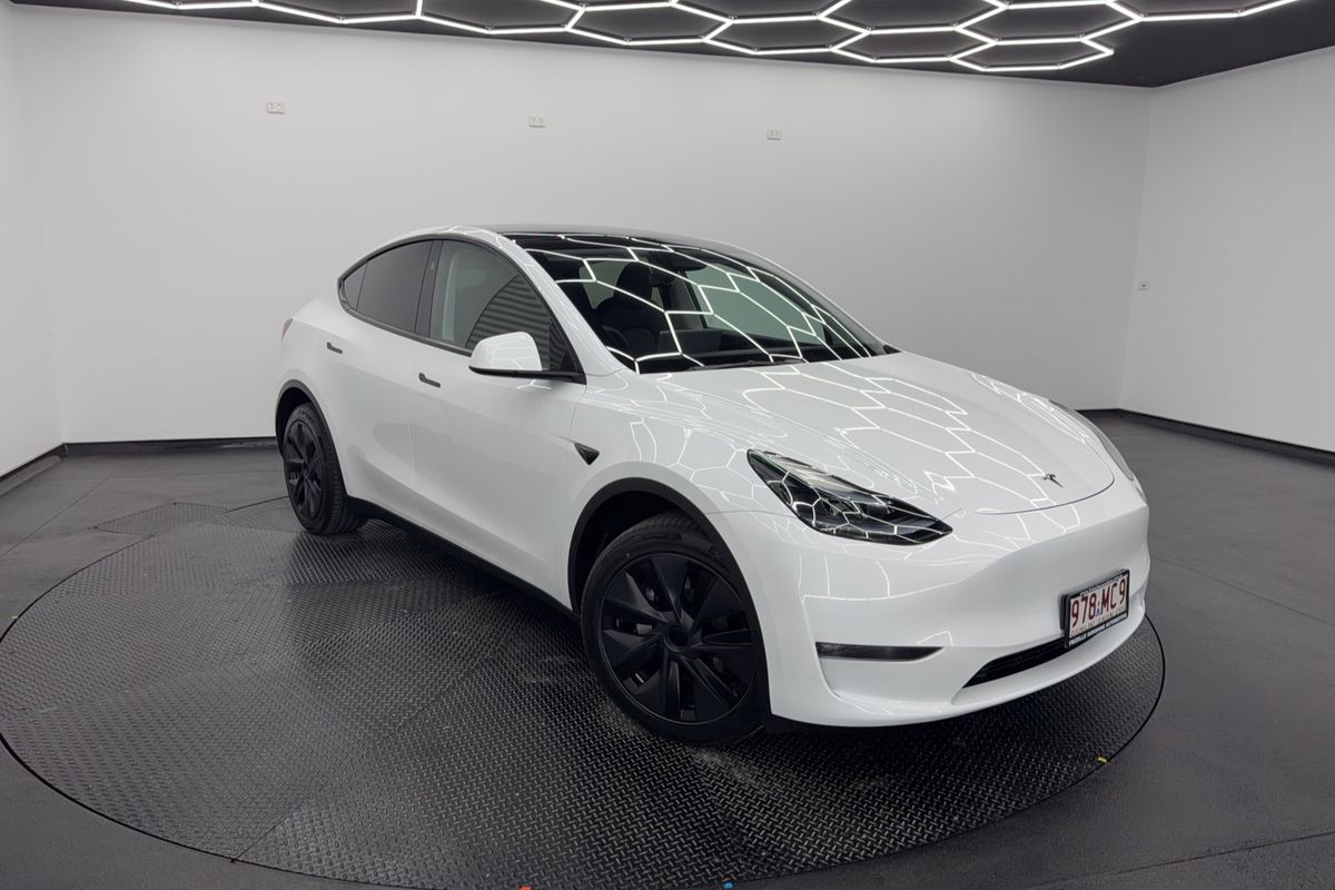 2025 Tesla Model Y Long Range
