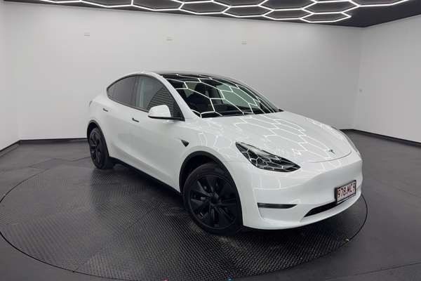 2025 Tesla Model Y Long Range