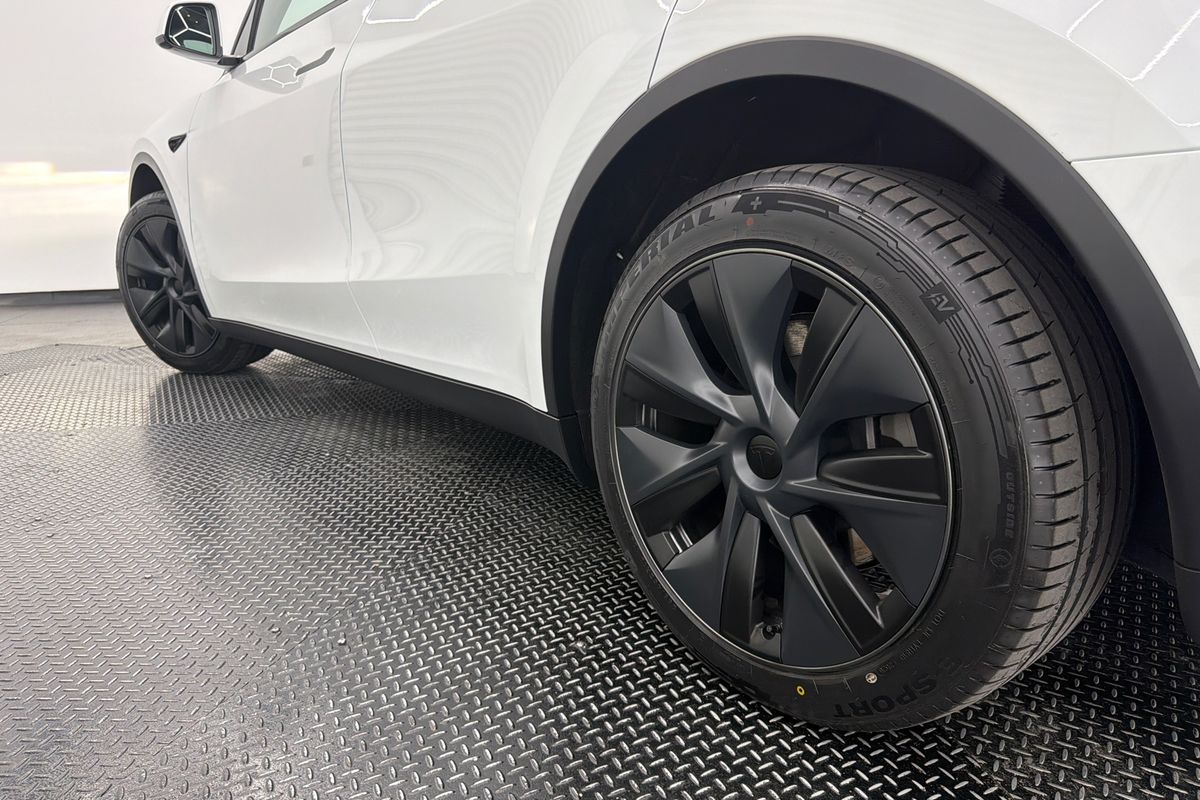 2025 Tesla Model Y Long Range