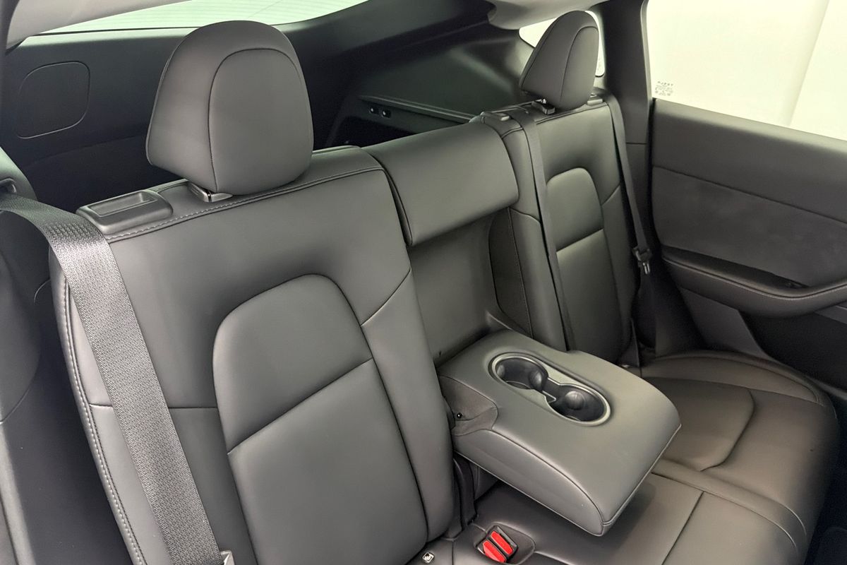 2025 Tesla Model Y Long Range
