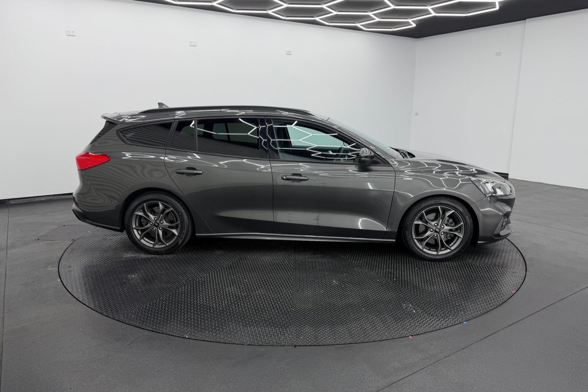 2018 Ford Focus ST-Line SA