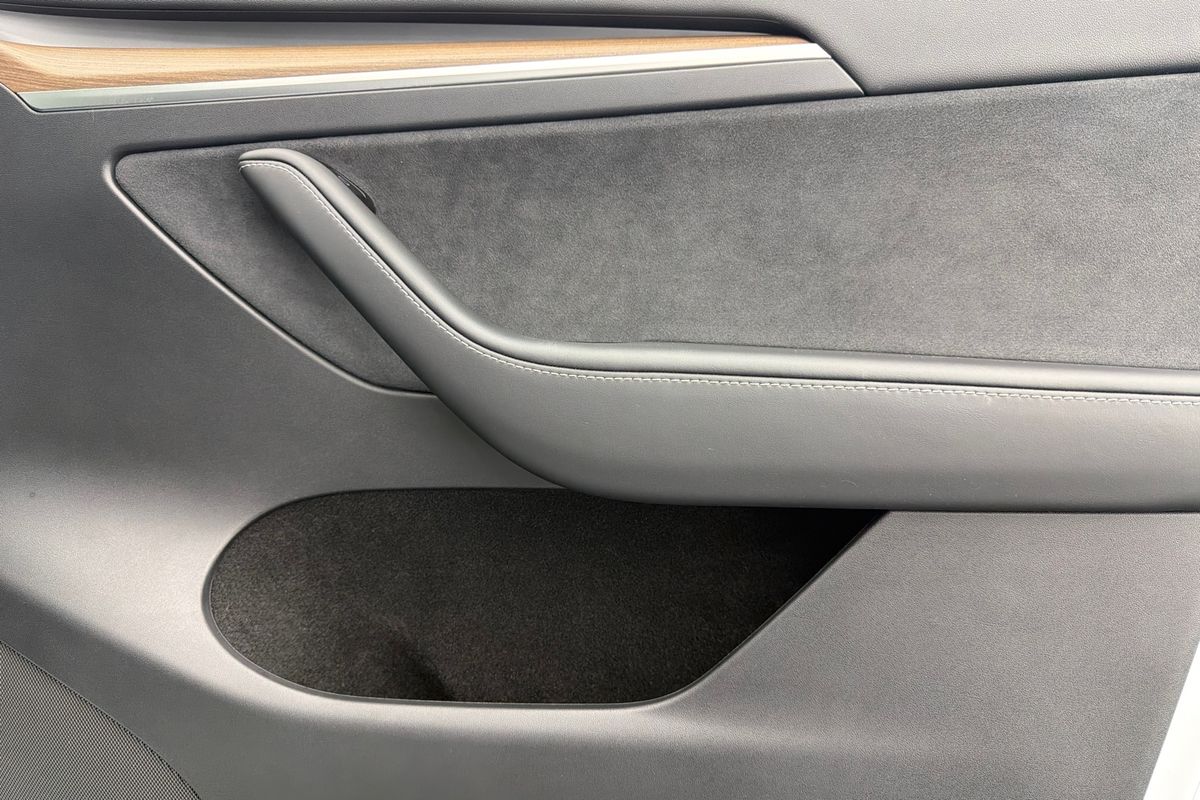 2025 Tesla Model Y Long Range