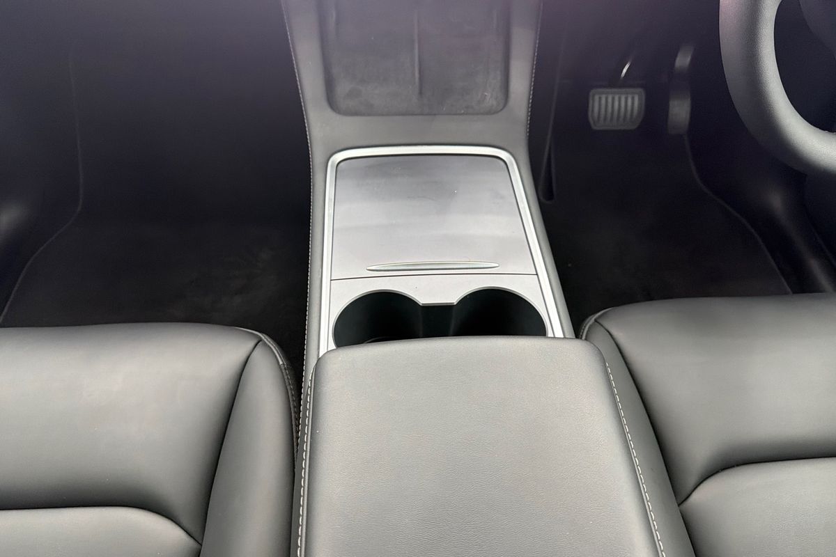 2025 Tesla Model Y Long Range