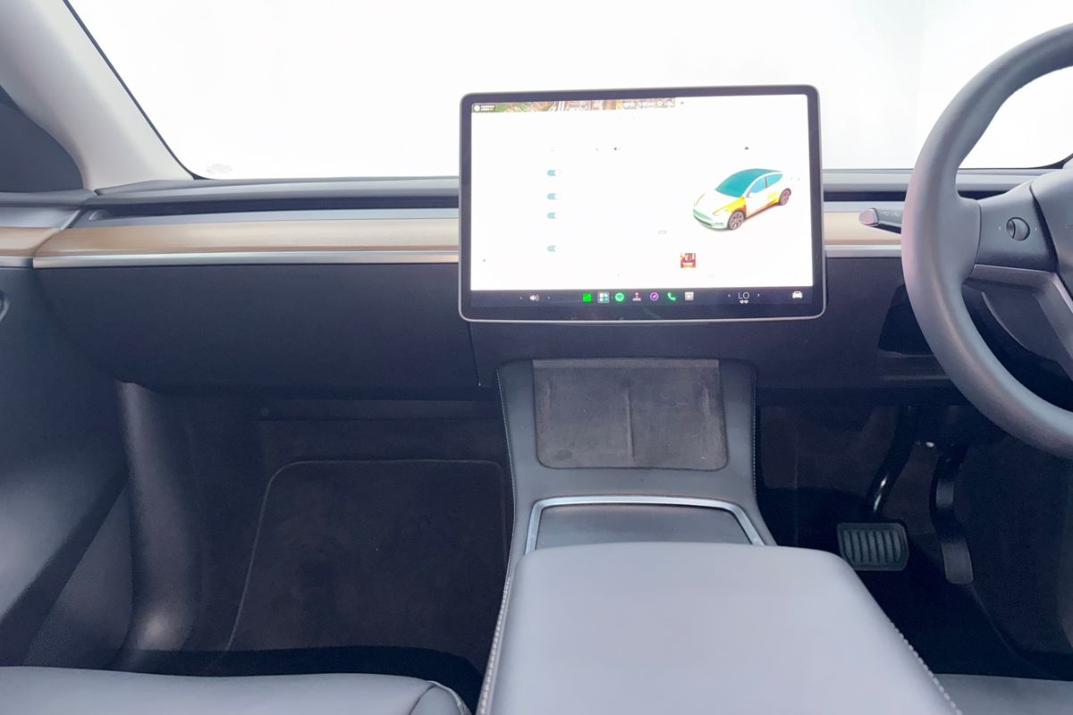 2025 Tesla Model Y Long Range