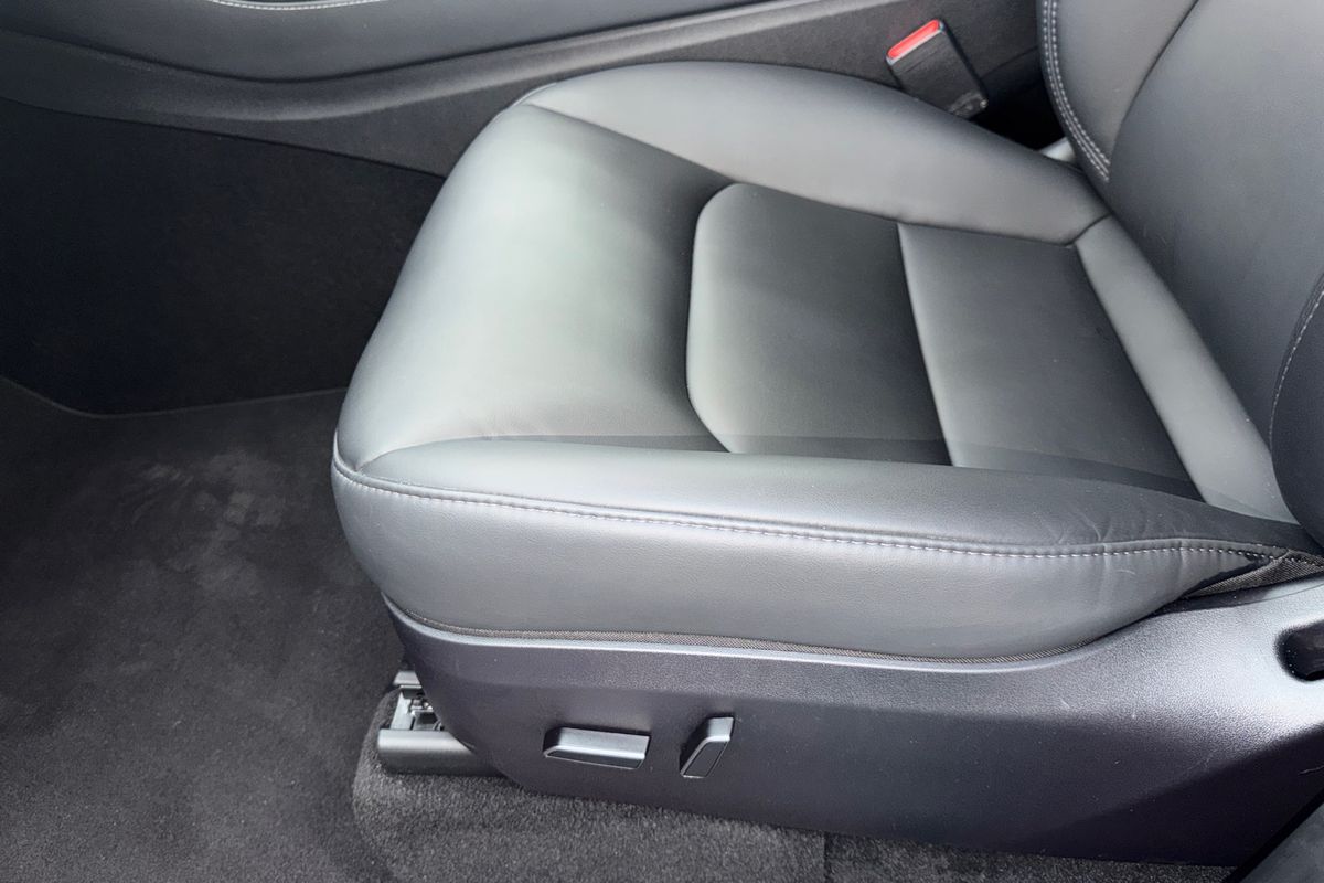 2025 Tesla Model Y Long Range