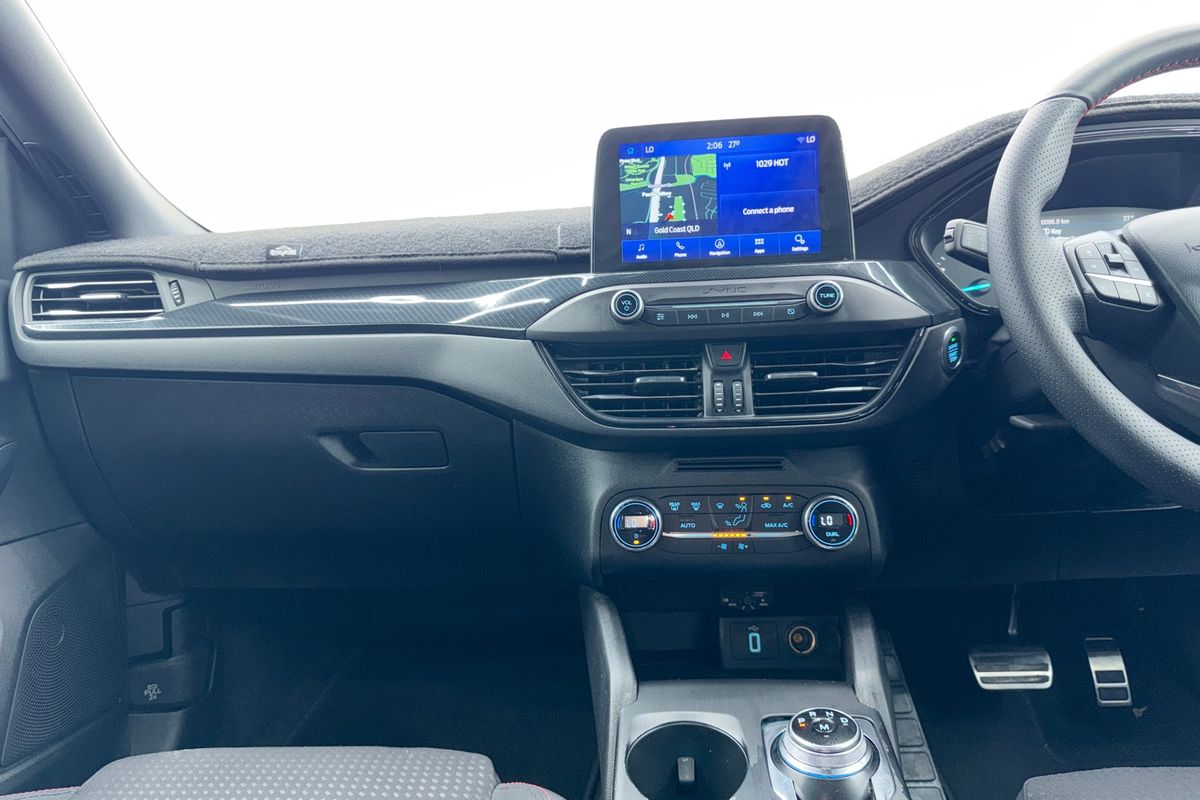2018 Ford Focus ST-Line SA