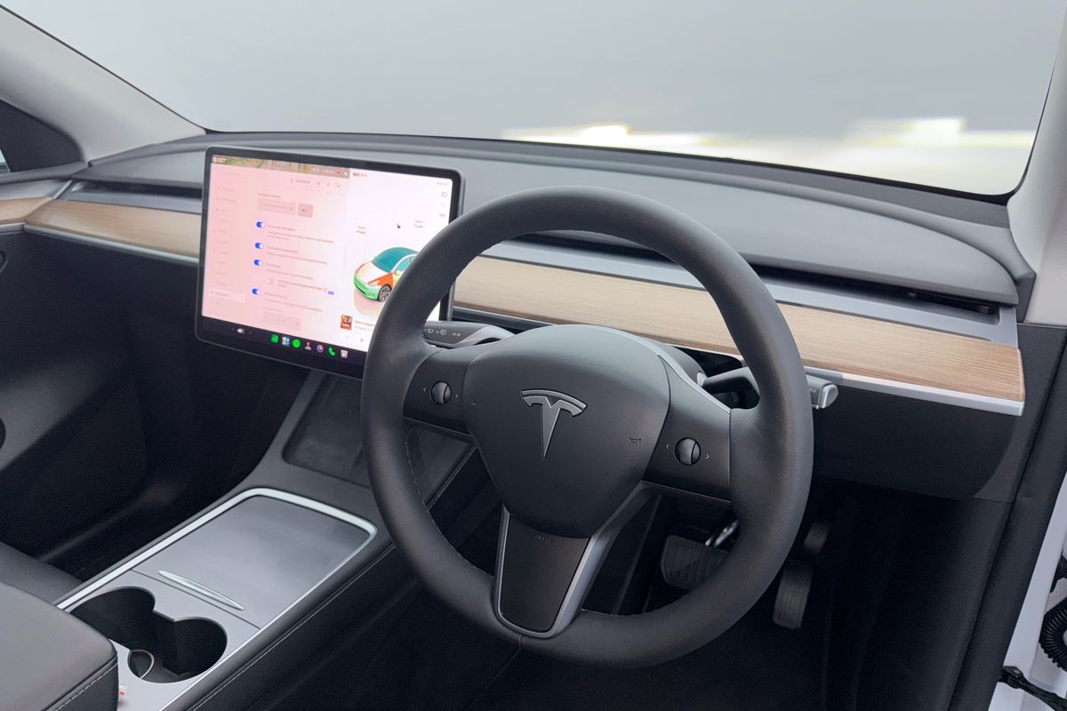 2025 Tesla Model Y Long Range