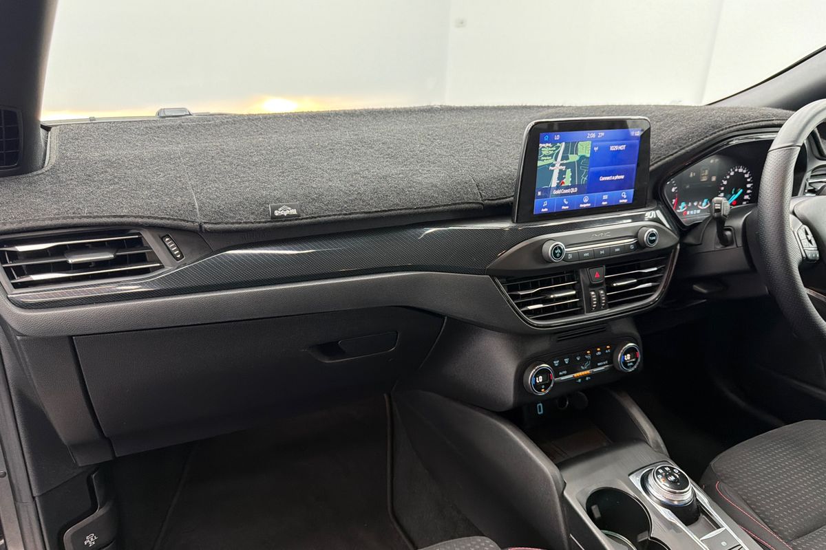 2018 Ford Focus ST-Line SA