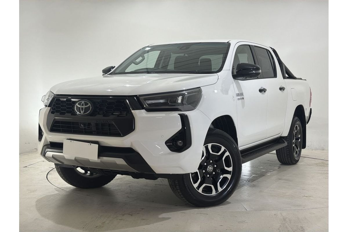 2024 Toyota Hilux SR5 48V GUN126R 4X4