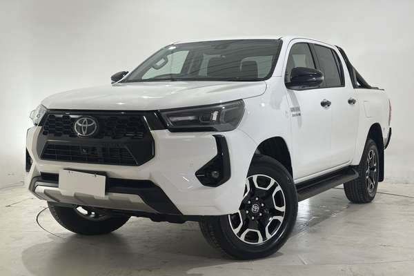 2024 Toyota Hilux SR5 48V GUN126R 4X4